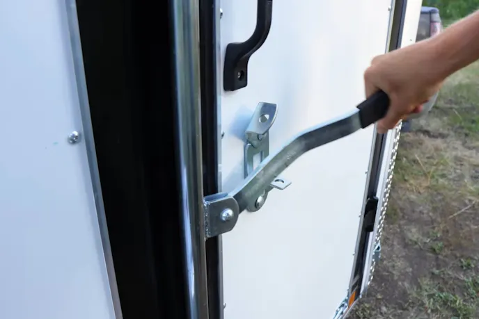 Door latch