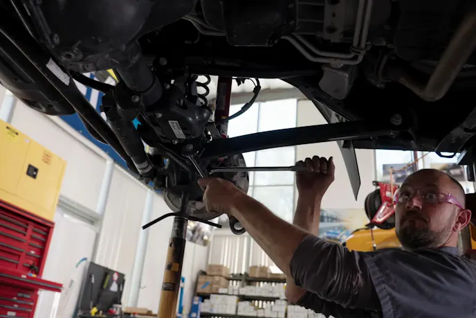 BILSTEIN B8 5100 Lift Kit (3)