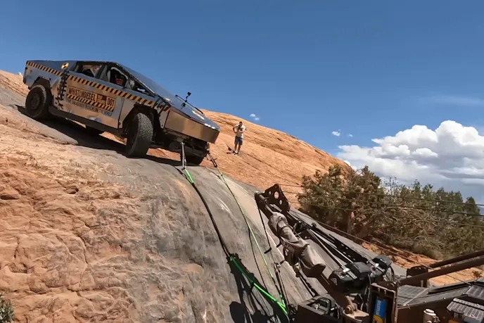 WhistlinDiesel’s Cybertruck In Moab (2)