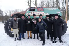 monster-jam-driver-joe-dennis-punxsutawney-phil-and-members-of-the-inner-circle-001-www.offroadxtreme.com