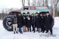 monster-jam-driver-joe-dennis-punxsutawney-phil-and-members-of-the-inner-circle-002-www.offroadxtreme.com